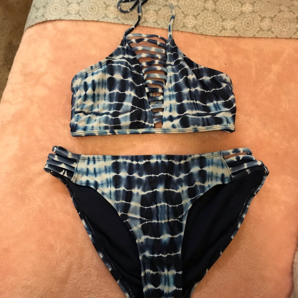 Bathing suit